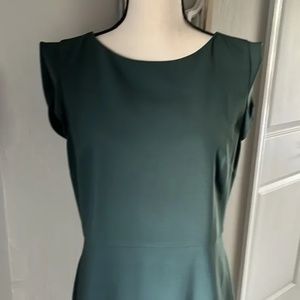 NWT Loft ruffle shoulder Emerald green dress -8P